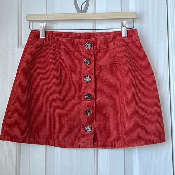 Courderoy mini skirt size medium - Picture 5 of 5